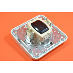 Taster svetla sa indikacijom mimoza beli 12024 Makel