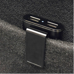 USB punjač iz upaljača automobila 2.4A